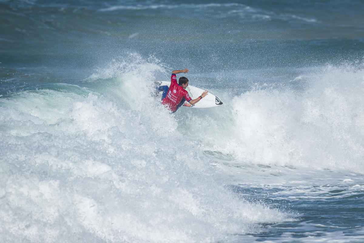 Tom&aacute;s Tudela clasifica a Ronda 2 en Fernando de Noronha 